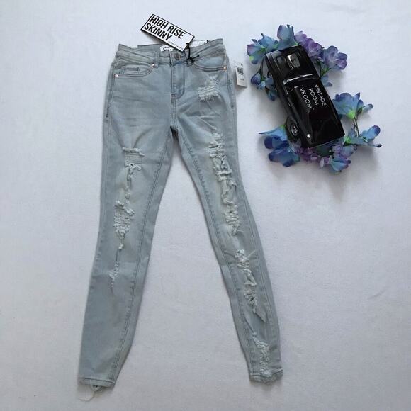 Almost Famous NWT High Rise Skinny Jeans Juniors 0 - Picture 2 of 11